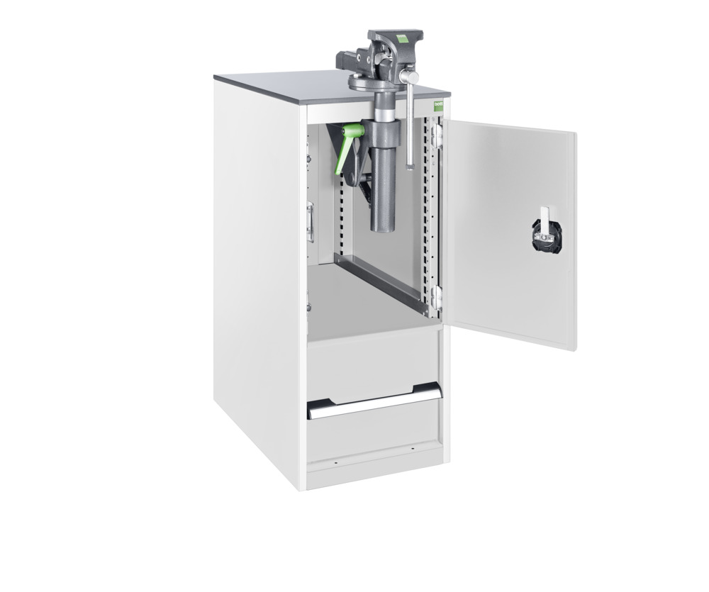 40017100.16V - armoire et son étau